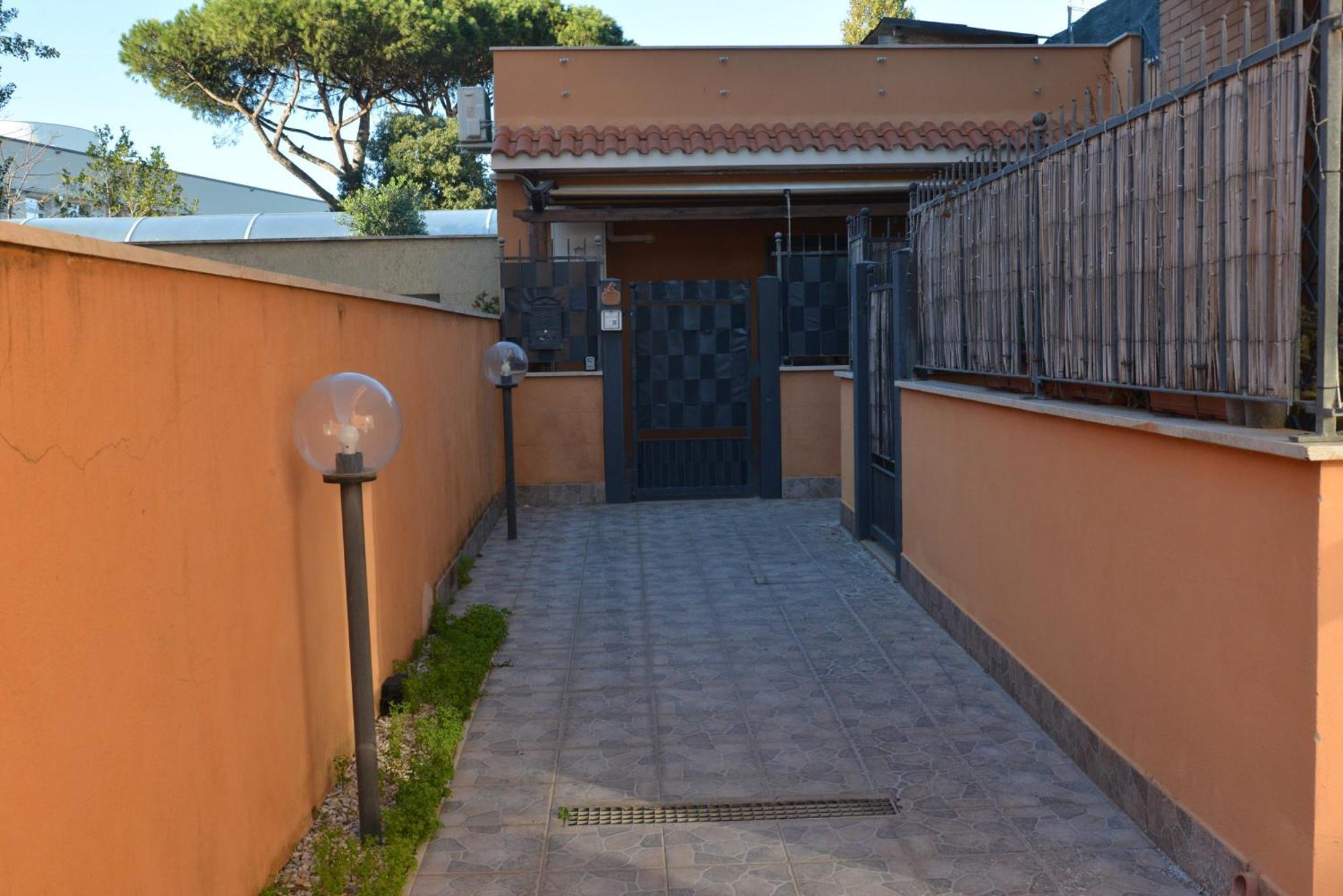 Casa Indipendente A 5 Minuti Da Aeroporto Di E * Fiumicino